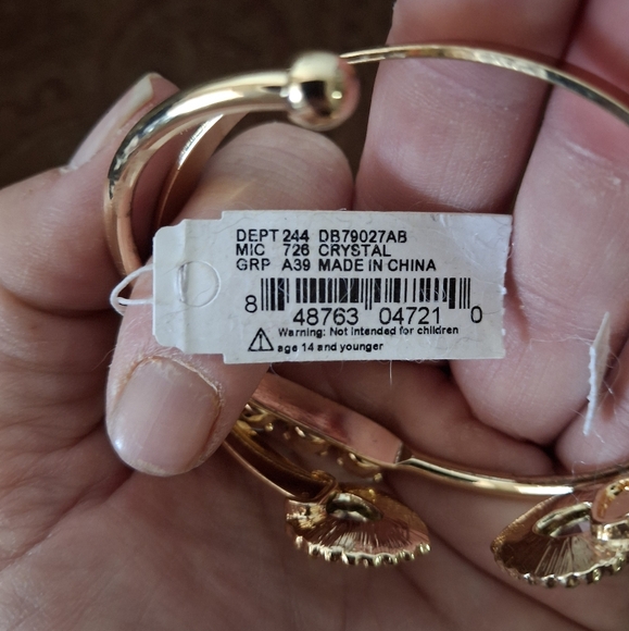 New 2pc Anna & Ava Aurora Borealis Crystal Gold Bracelets. - Picture 14 of 16